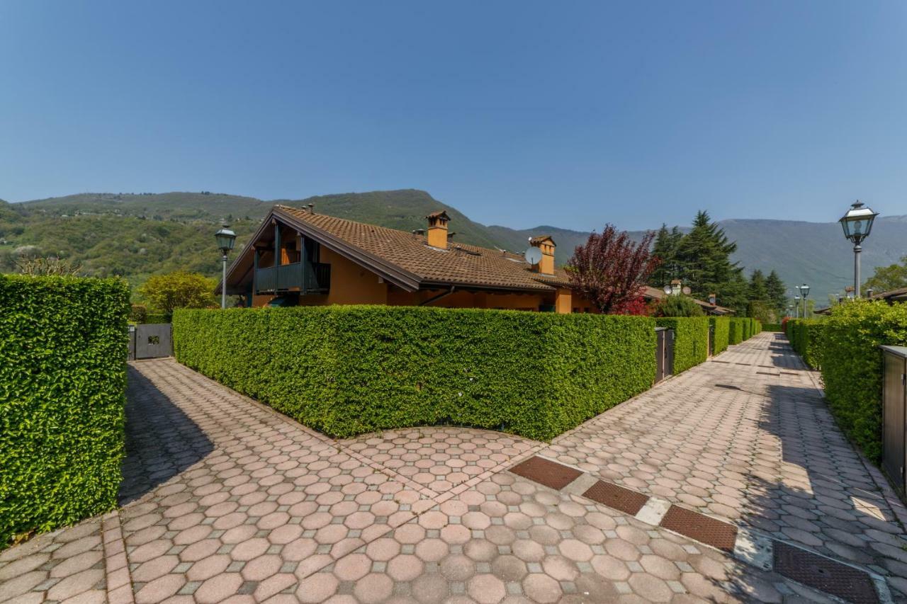 Casa Vacanza Residence Lago Di Endine Monasterolo del Castello Екстериор снимка