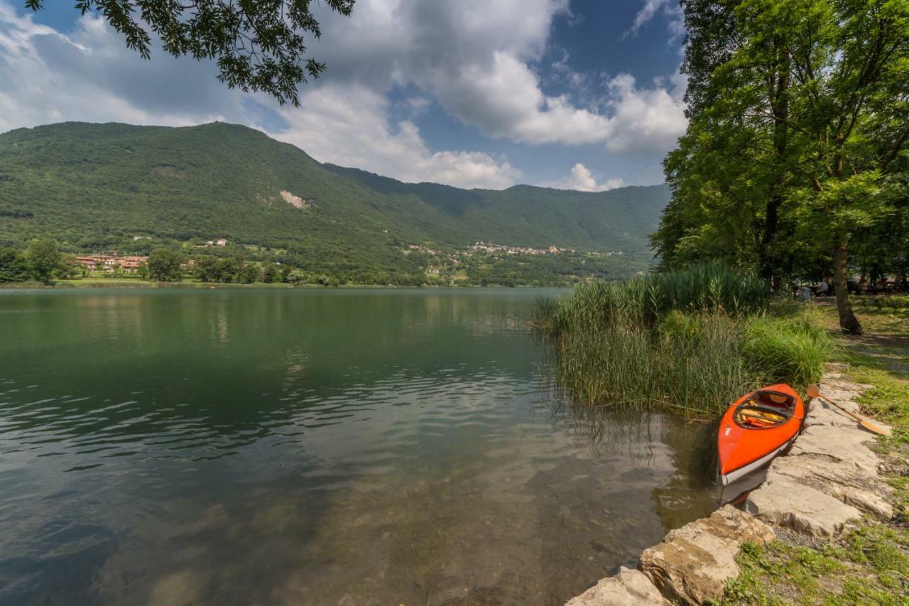 Casa Vacanza Residence Lago Di Endine Monasterolo del Castello Екстериор снимка
